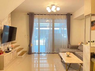 For rent 3 bedrooms townhouse in Saphan Sung, Bangkok