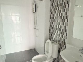 Аренда и продажа 1 кровать кондо в Mueang Pathum Thani, Патумтани