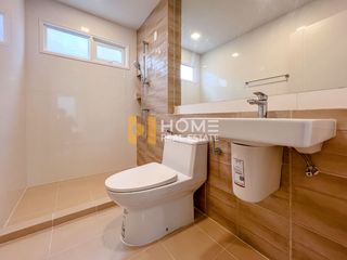 For sale 4 bedrooms house in Lat Lum Kaeo, Pathum Thani