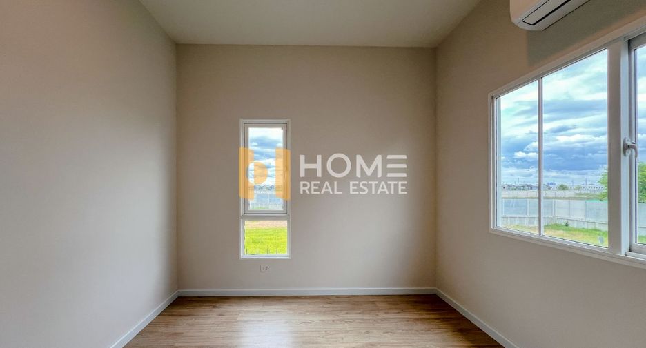 For sale 4 bedrooms house in Lat Lum Kaeo, Pathum Thani