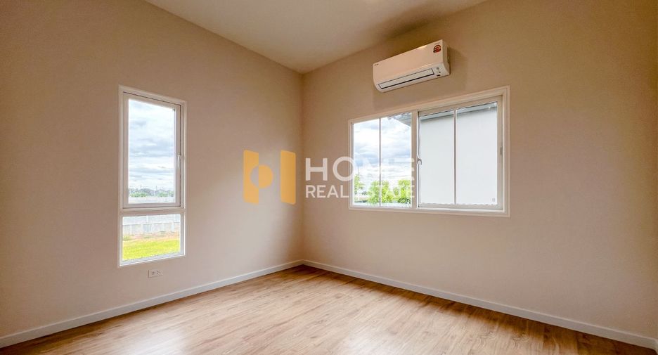 For sale 4 bedrooms house in Lat Lum Kaeo, Pathum Thani