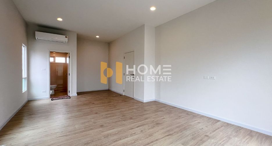 For sale 4 bedrooms house in Lat Lum Kaeo, Pathum Thani