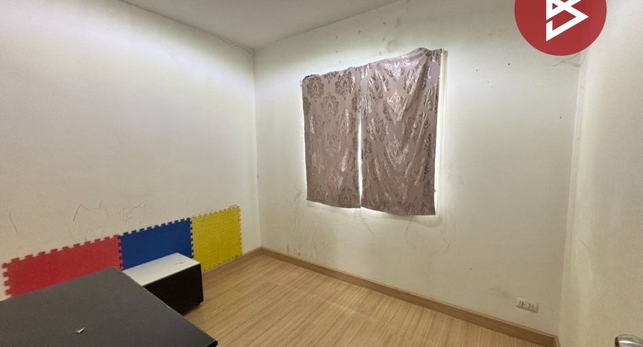 Casa adosada en venta de 3 habitaciones en Bang Phli, Samut Prakan