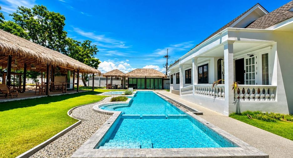 À louer 4 chambres villa à Huay Yai, Pattaya
