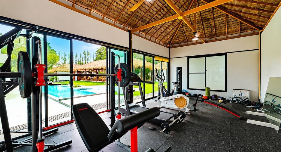 À louer 4 chambres villa à Huay Yai, Pattaya