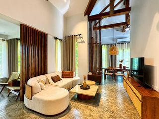 À louer 4 chambres villa à Bang Lamung, Chonburi