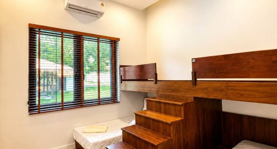 À louer 4 chambres villa à Huay Yai, Pattaya