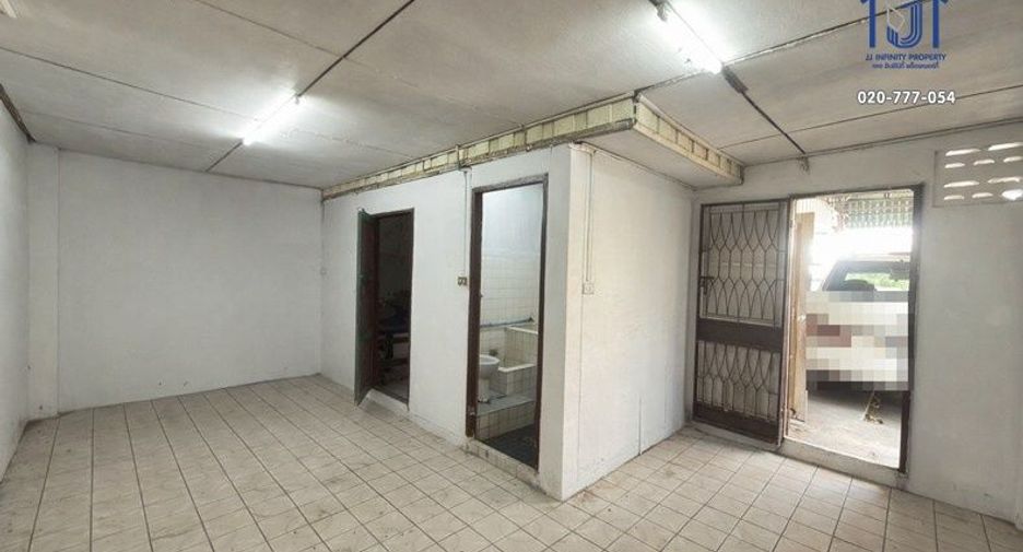 For sale 3 bedrooms house in Don Mueang, Bangkok