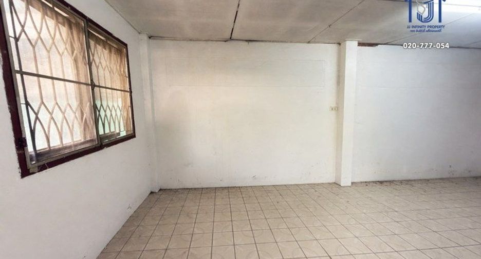 For sale 3 bedrooms house in Don Mueang, Bangkok