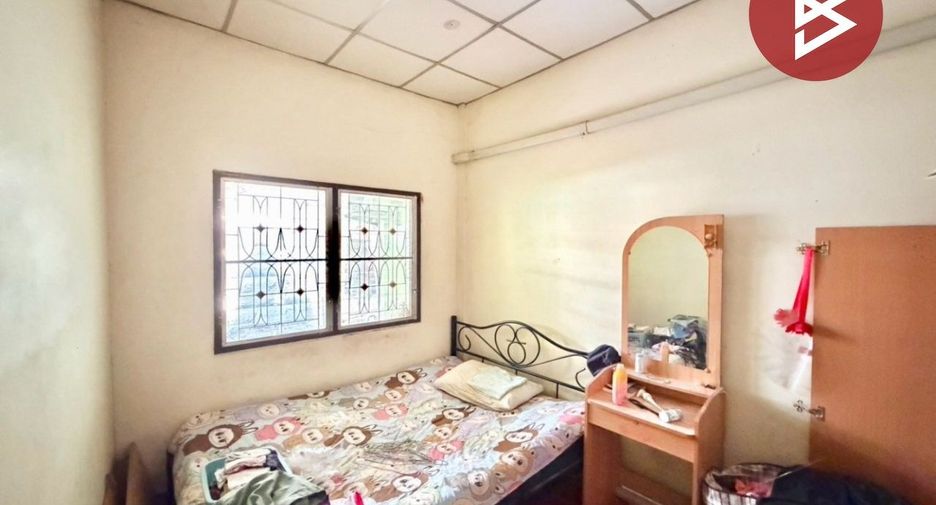 Casa adosada en venta de 2 habitaciones en Lam Luk Ka, Pathum Thani