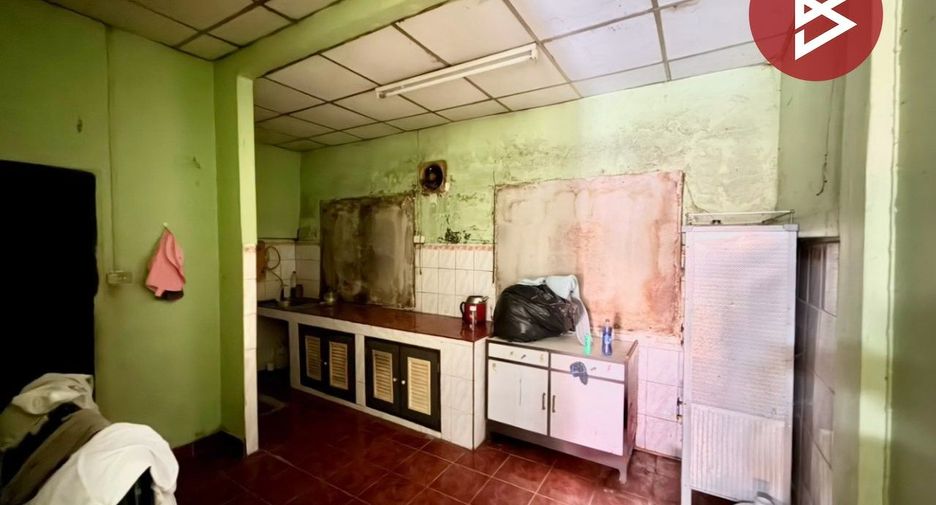 Casa adosada en venta de 2 habitaciones en Lam Luk Ka, Pathum Thani