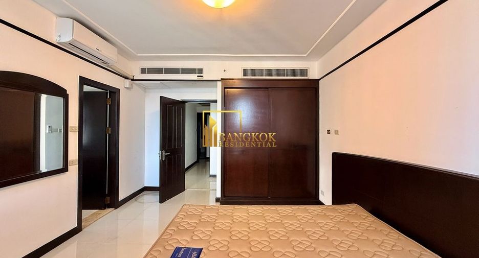 For rent and for sale 3 bedrooms condo in Pathum Wan, Bangkok