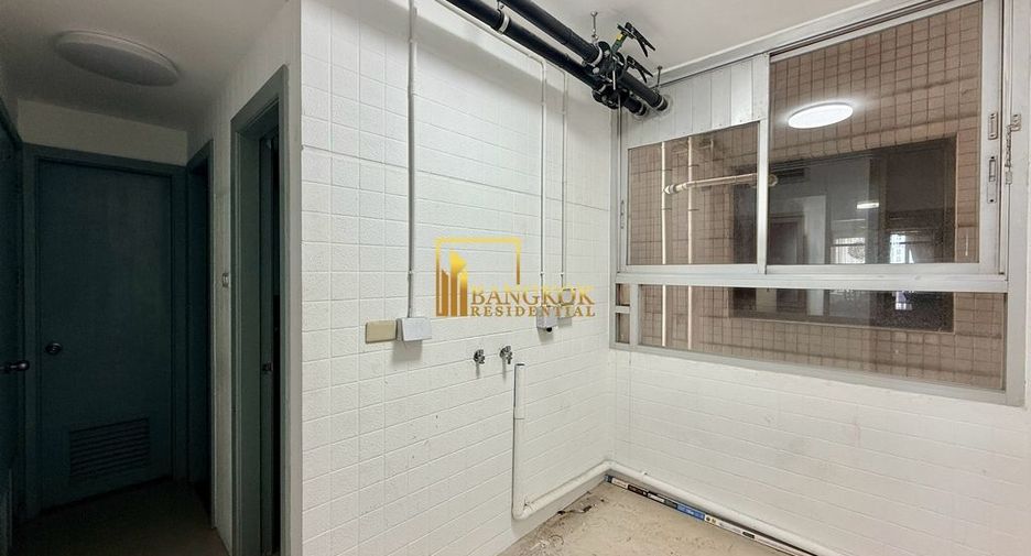 For rent and for sale 3 bedrooms condo in Pathum Wan, Bangkok