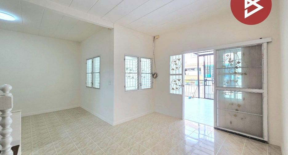 Casa adosada en venta de 3 habitaciones en Phra Samut Chedi, Samut Prakan