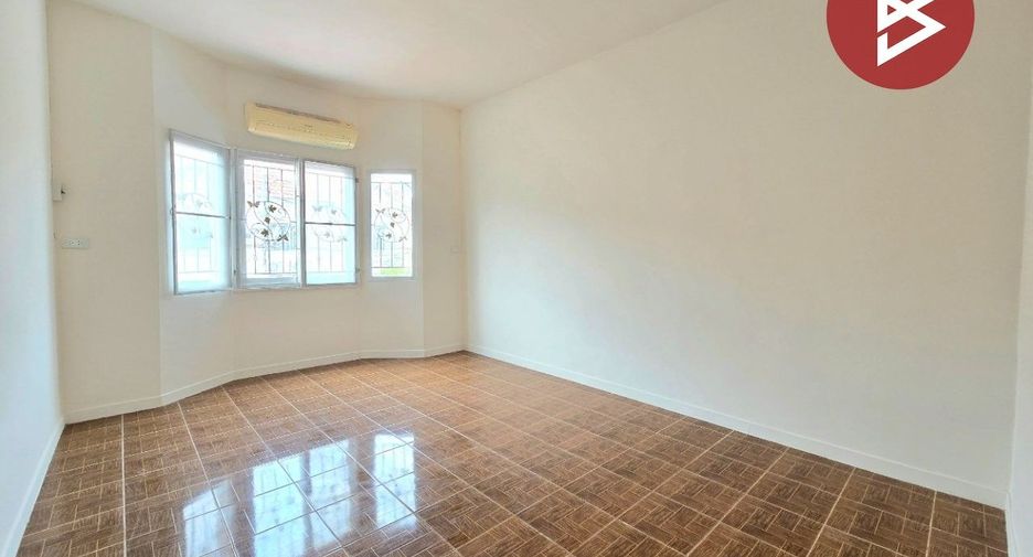 Casa adosada en venta de 3 habitaciones en Phra Samut Chedi, Samut Prakan