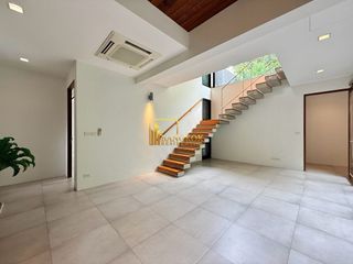 For rent 2 bedrooms house in Khlong Toei, Bangkok