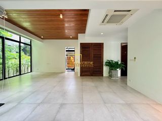 For rent 2 bedrooms house in Khlong Toei, Bangkok