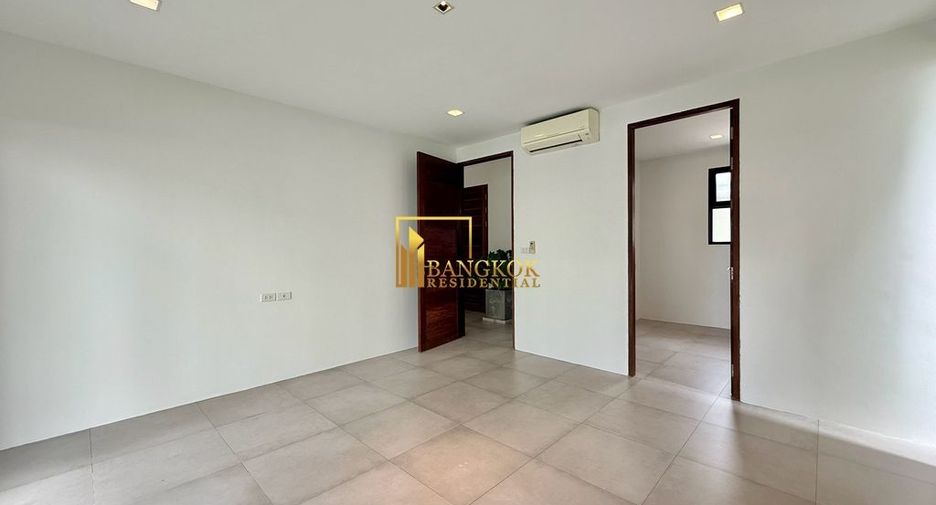 For rent 2 bedrooms house in Khlong Toei, Bangkok