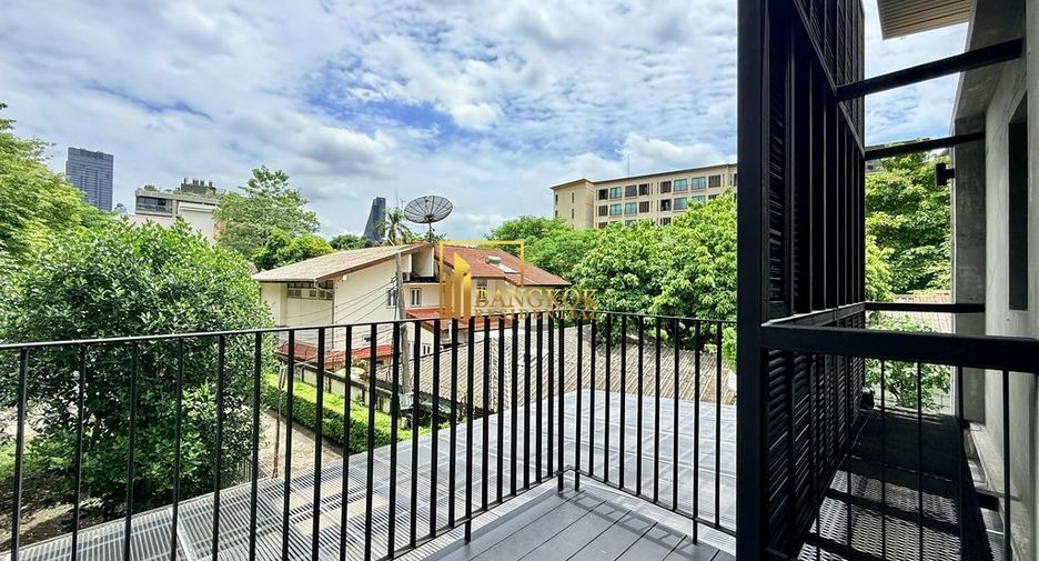 For rent 2 bedrooms house in Khlong Toei, Bangkok