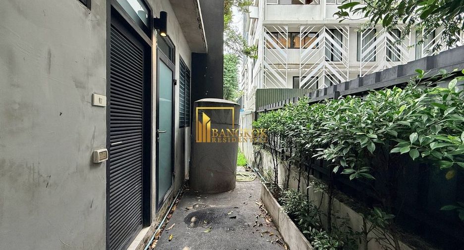 For rent 2 bedrooms house in Khlong Toei, Bangkok