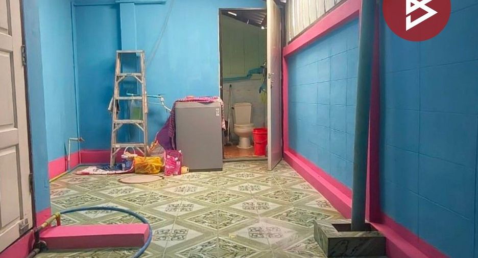 Casa adosada en venta de 3 habitaciones en Mueang Chachoengsao, Chachoengsao
