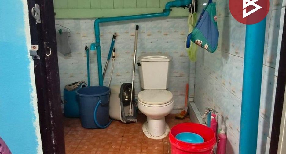 Casa adosada en venta de 3 habitaciones en Mueang Chachoengsao, Chachoengsao