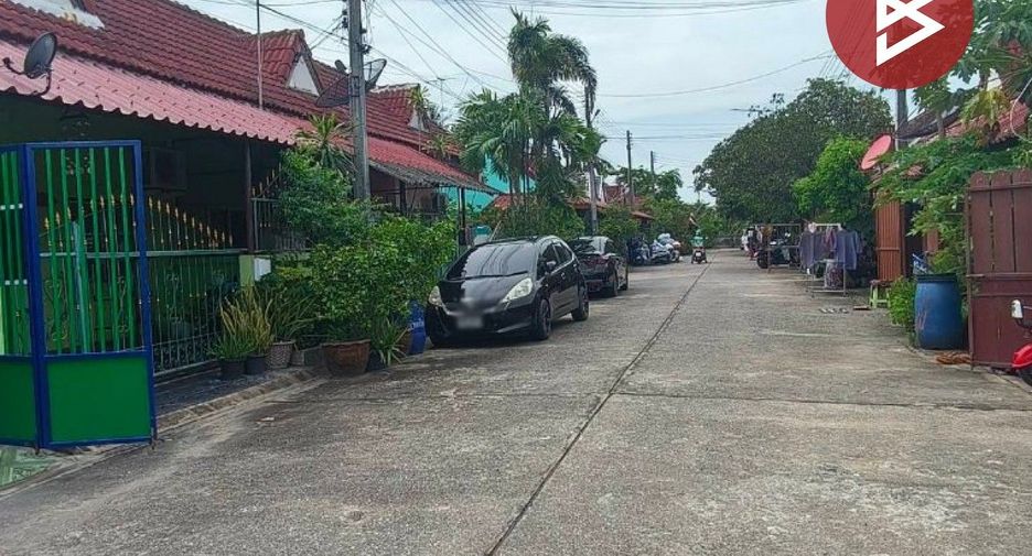 Casa adosada en venta de 3 habitaciones en Mueang Chachoengsao, Chachoengsao