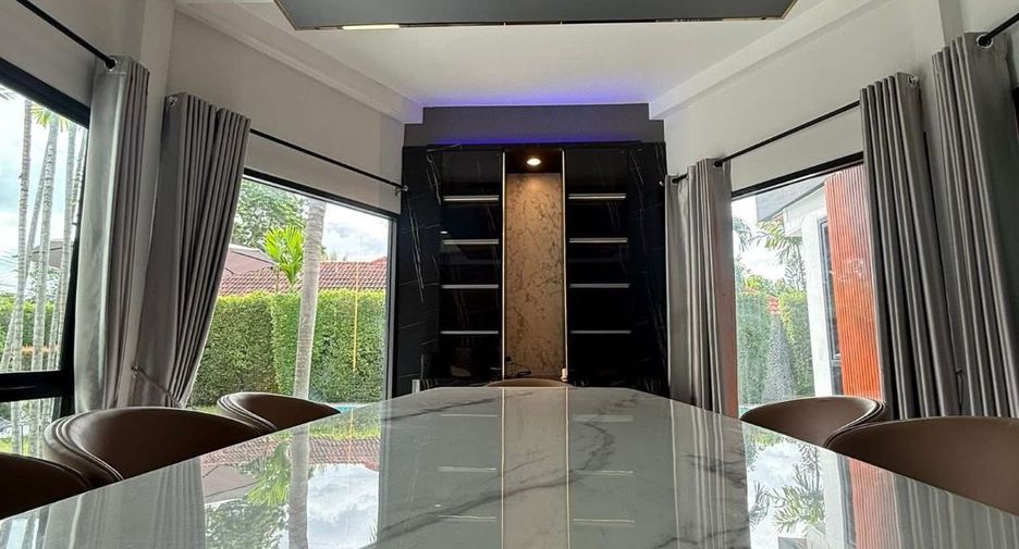 For rent and for sale 4 bedrooms house in Bang Lamung, Chonburi