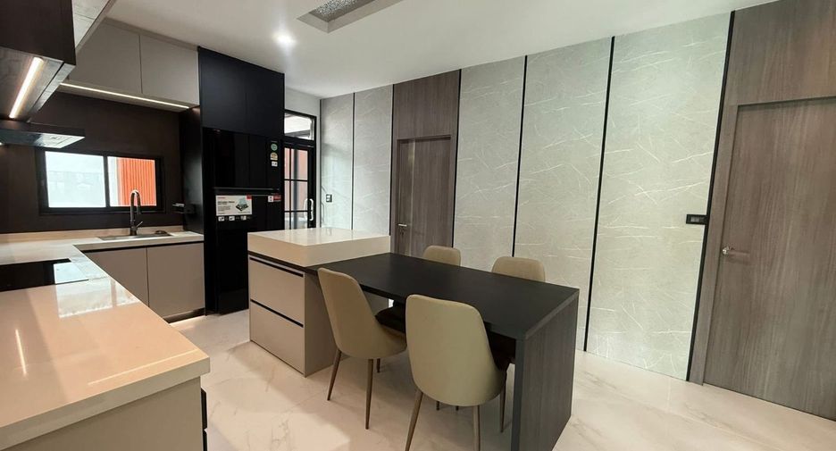 For rent and for sale 4 bedrooms house in Bang Lamung, Chonburi