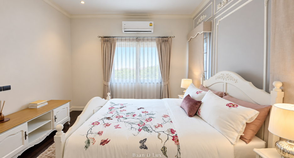 Haus zum Kauf mit 4 Zimmer in Mueang Pathum Thani, Pathum Thani