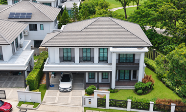 出售 4 卧室 独立屋 在 Mueang Pathum Thani, Pathum Thani