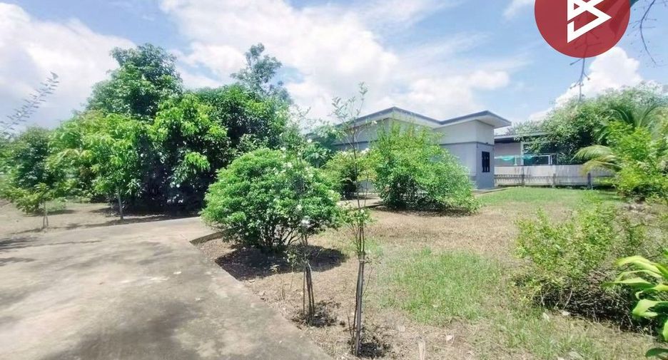 Продажа 2 спальни таунхаус в Mueang Uttaradit, Уттарадит