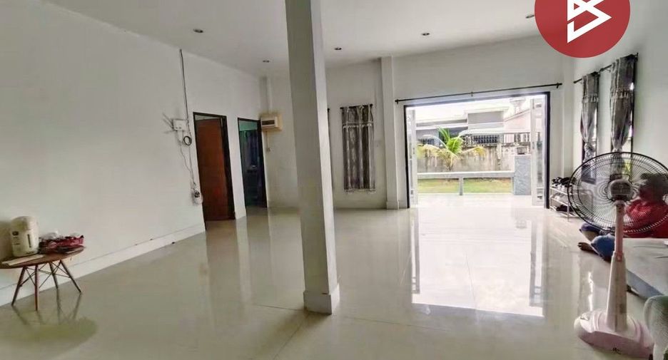 Продажа 2 спальни таунхаус в Mueang Uttaradit, Уттарадит