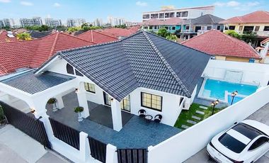 For sale 3 bedrooms villa in Bang Lamung, Chonburi