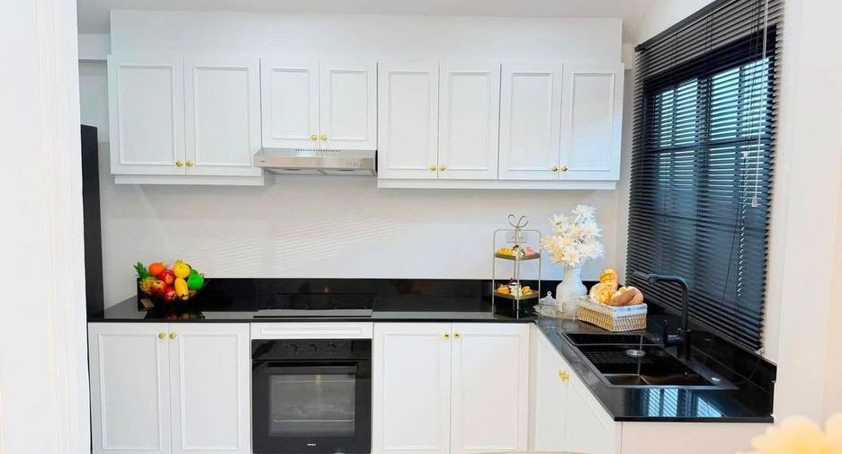 For sale 3 bedrooms villa in Bang Lamung, Chonburi