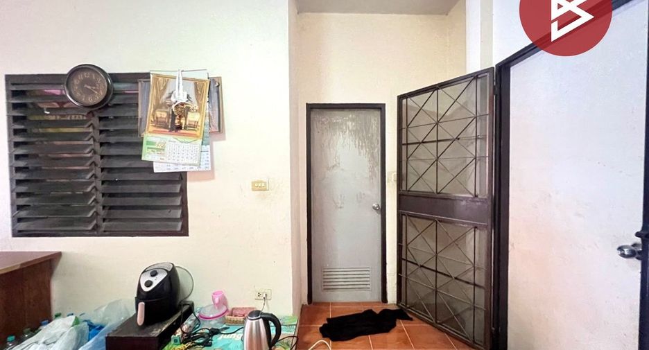 For sale 2 bedrooms townhouse in Pluak Daeng, Rayong
