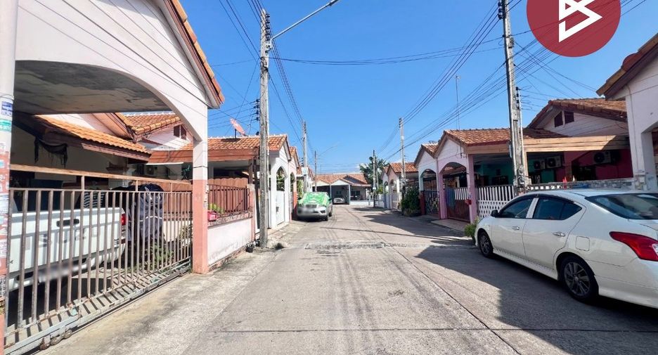 For sale 2 bedrooms townhouse in Pluak Daeng, Rayong