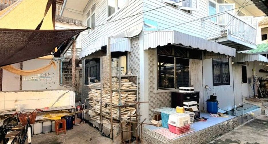 出售 4 卧室 独立屋 在 Bangkok Noi, 曼谷