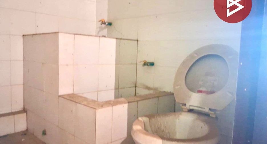 Продажа 2 спальни торговое помещение в Mueang Uttaradit, Уттарадит
