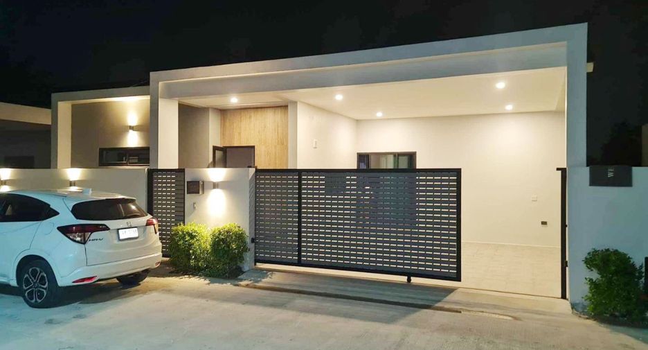 À louer 3 chambres villa à Bang Lamung, Chonburi