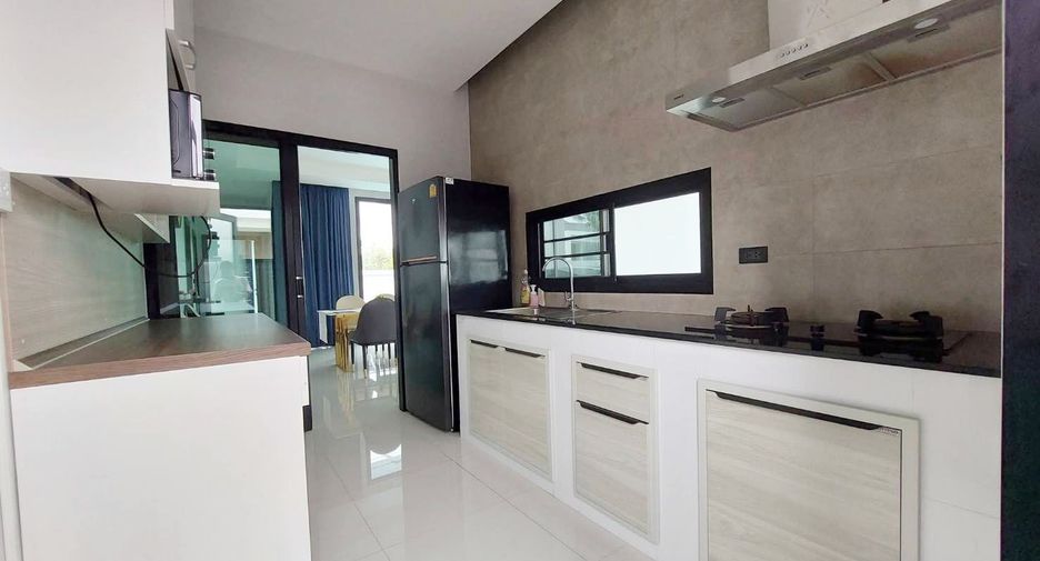 À louer 3 chambres villa à Bang Lamung, Chonburi