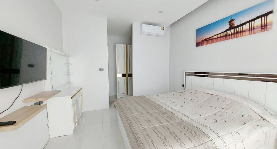 À louer 3 chambres villa à Bang Lamung, Chonburi