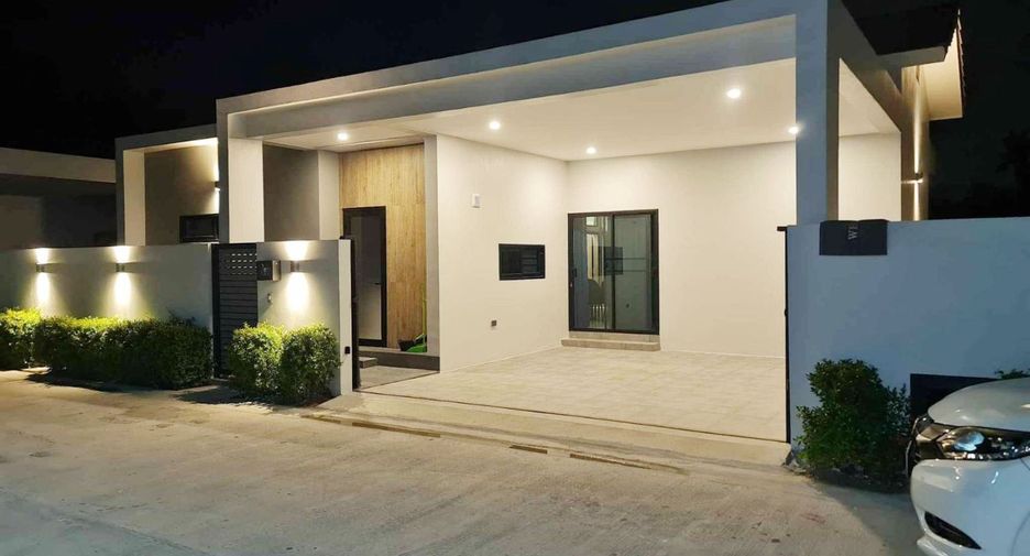 À louer 3 chambres villa à Bang Lamung, Chonburi