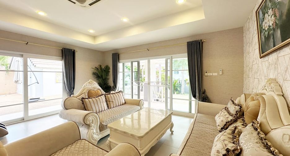 À louer et à vendre 5 chambres villa à Bang Lamung, Chonburi