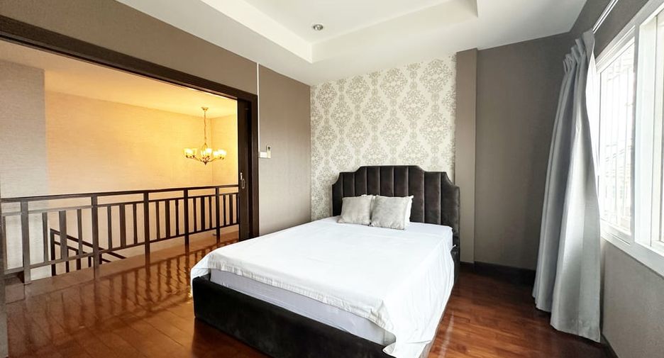 À louer et à vendre 5 chambres villa à Bang Lamung, Chonburi