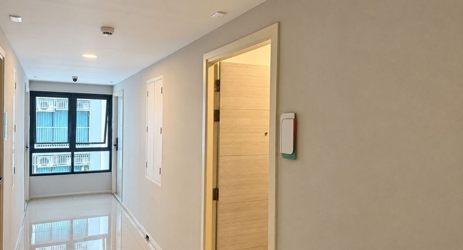 For sale 1 bed condo in Bang Na, Bangkok