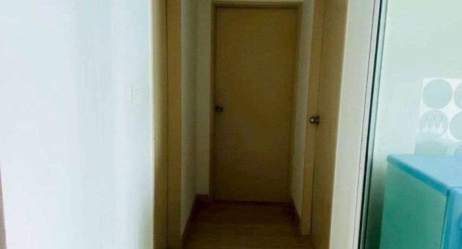 For sale 2 bedrooms condo in Huai Khwang, Bangkok