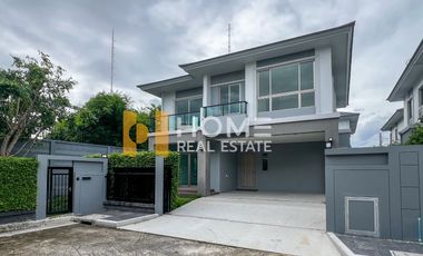 For sale 4 bedrooms house in Saphan Sung, Bangkok