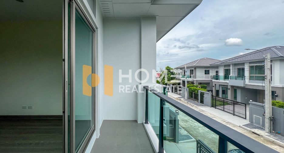 For sale 4 bedrooms house in Saphan Sung, Bangkok
