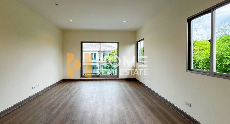 For sale 4 bedrooms house in Saphan Sung, Bangkok